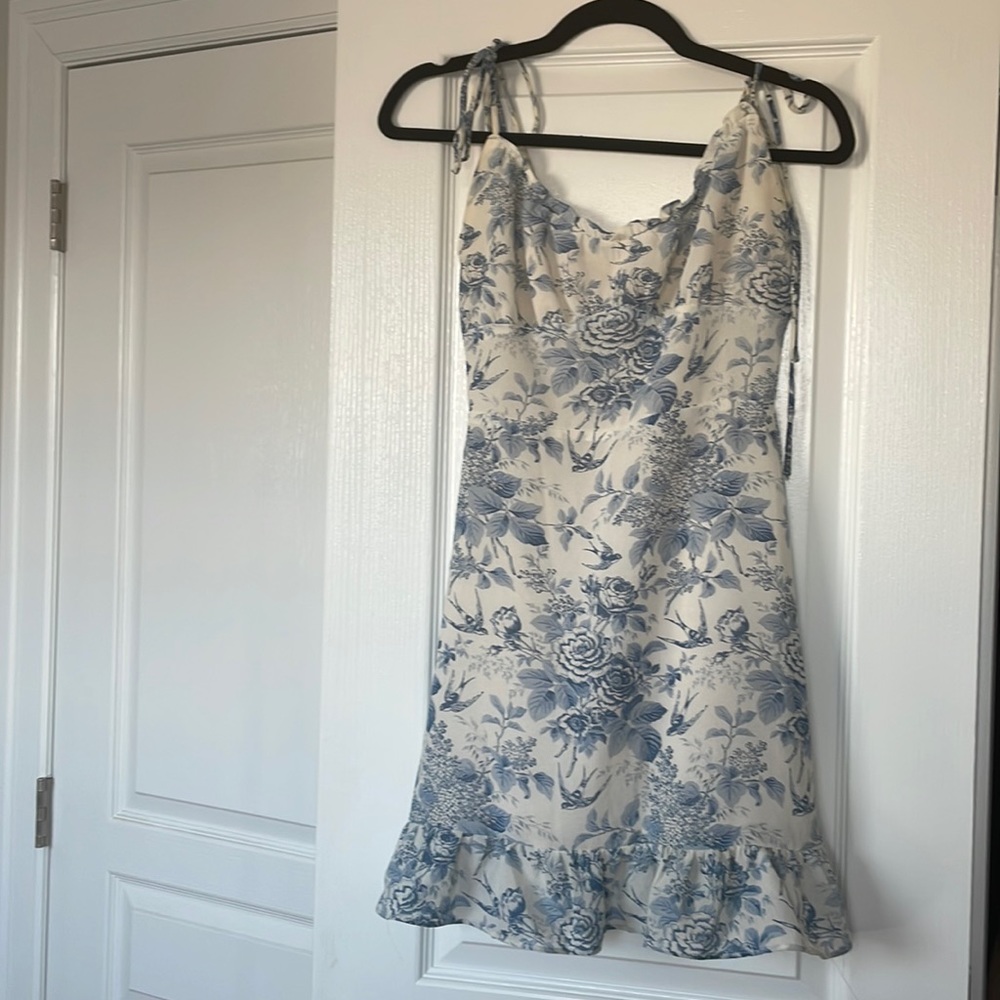 Blue and white dress 👗